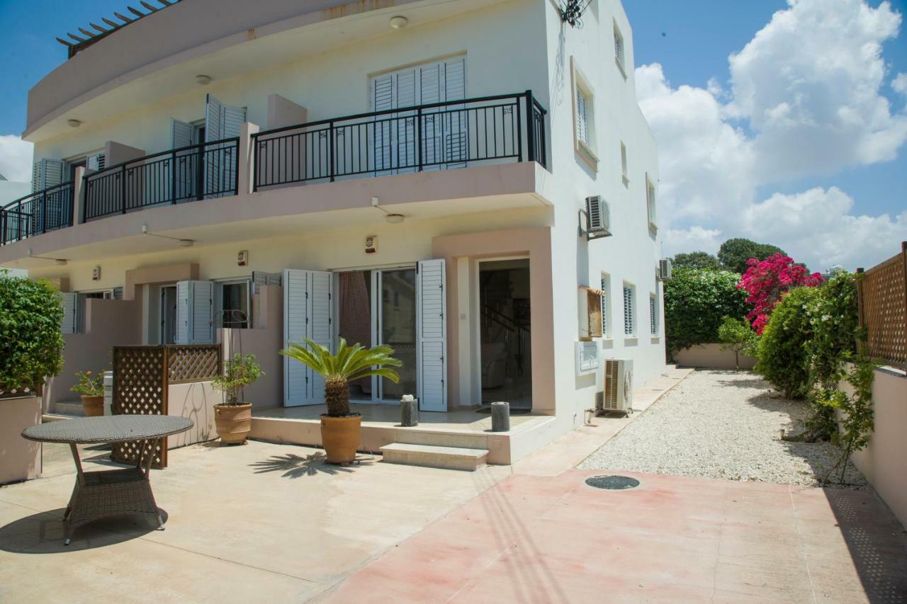 The Paradise Townhouses By Taimoura Paphos Buitenkant foto