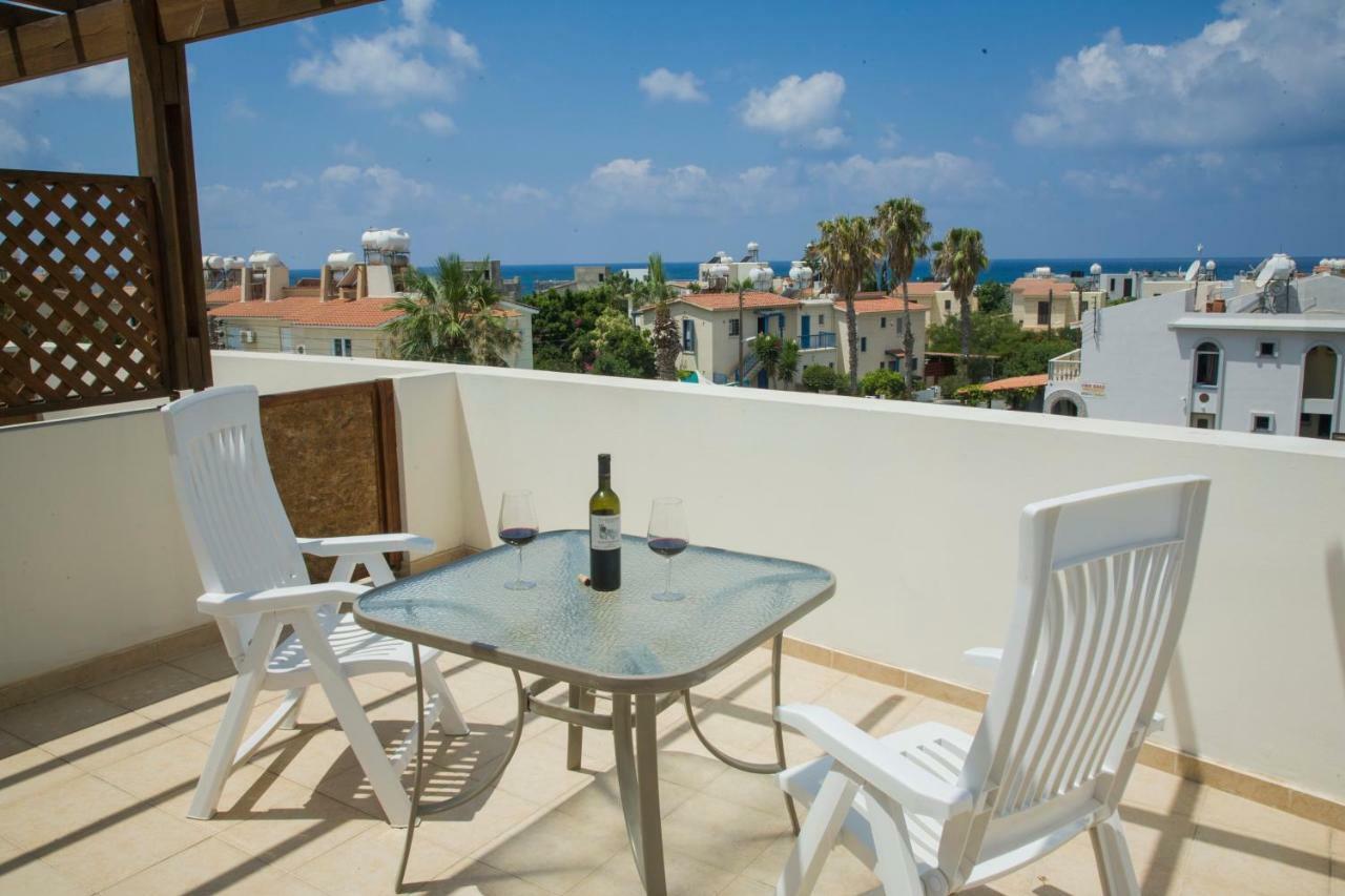 The Paradise Townhouses By Taimoura Paphos Buitenkant foto
